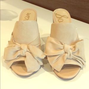 Sam Edelman Yumi Bow Mules in Nude